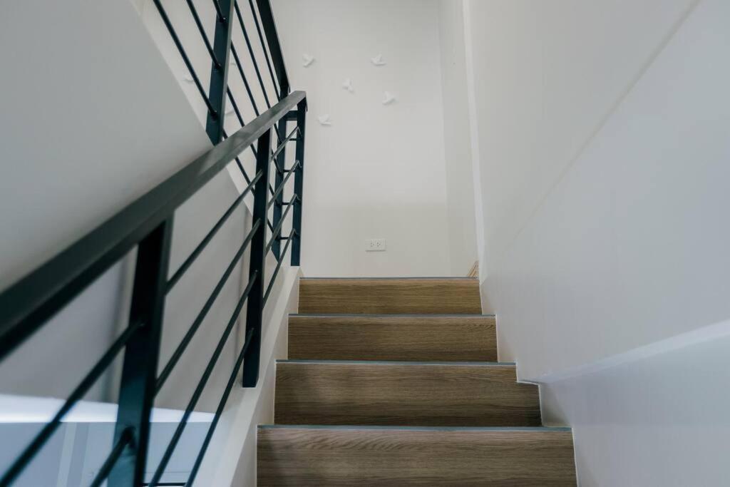 Two Bedroom Residential Home With Own Parking Angeles Exteriér fotografie